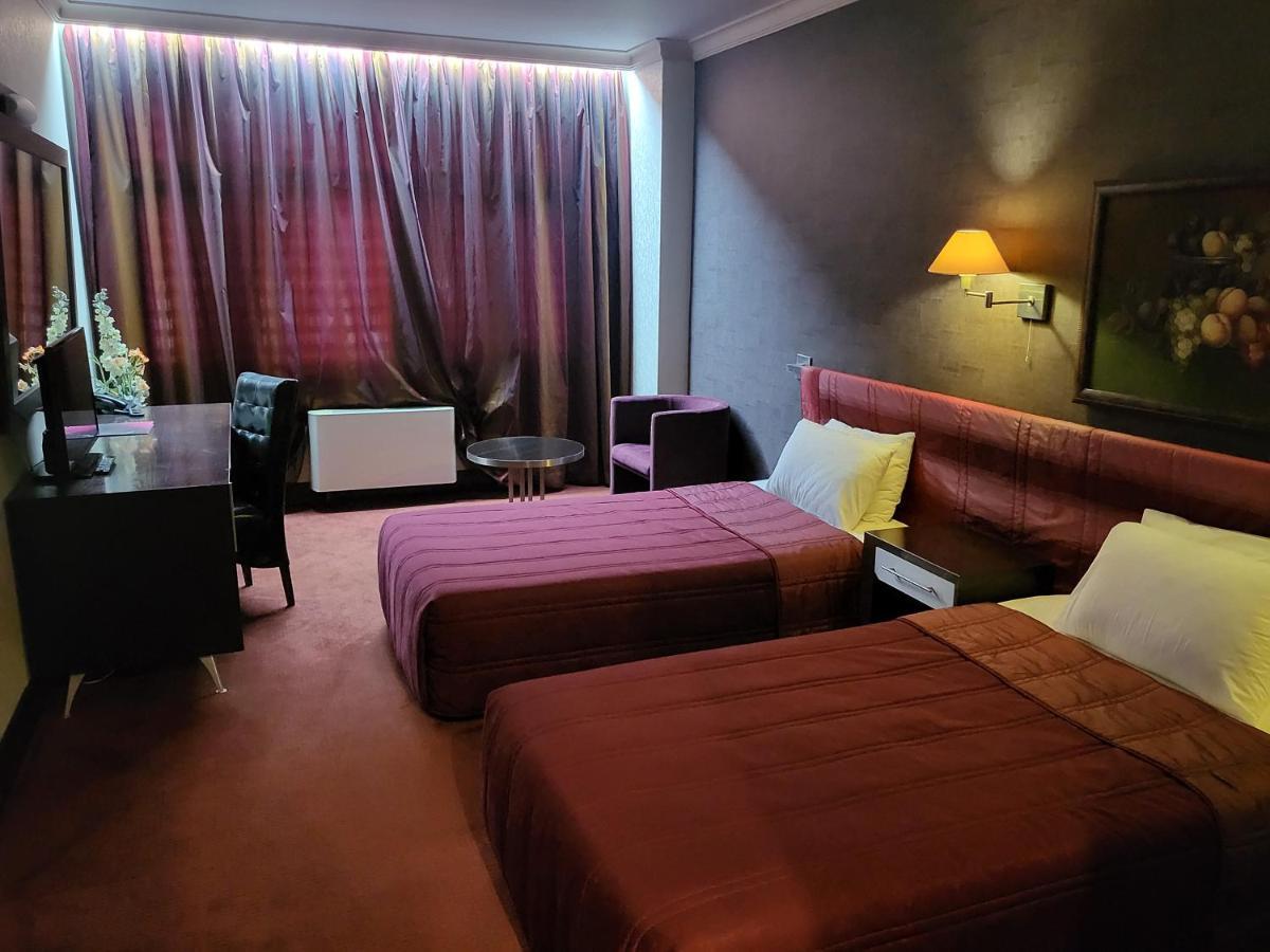 Park Hotel Green Europe Haskovo Bagian luar foto