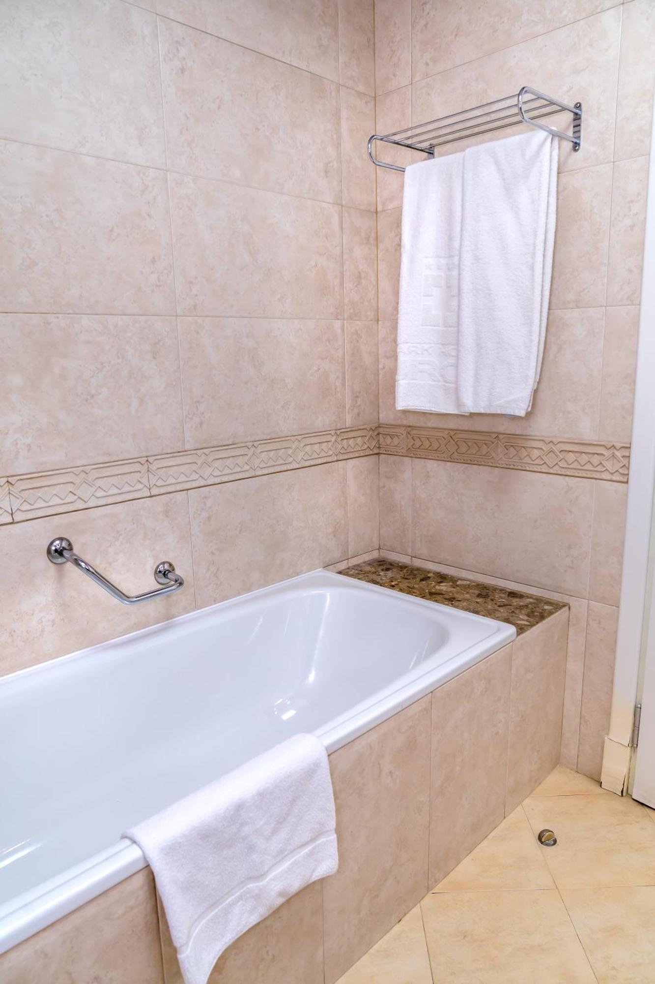 Park Hotel Green Europe Haskovo Bagian luar foto